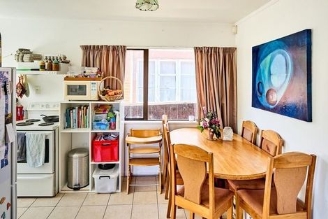Photo of property in 1a Pearce Crescent, Taita, Lower Hutt, 5011