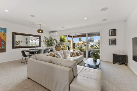 Photo of property in 250c Courtenay Street, Strandon, New Plymouth, 4312