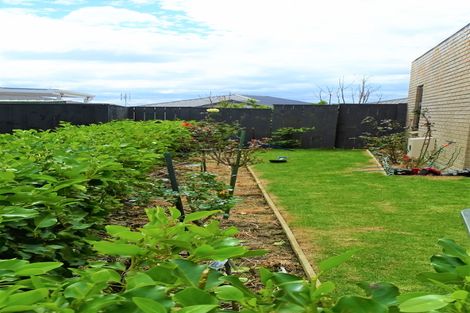 Photo of property in 9 Hirimate Place, Flat Bush, Auckland, 2019