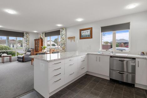 Photo of property in 2 Blairdon Place, Bishopdale, Christchurch, 8053