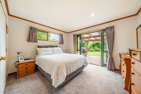 Photo of property in 38 Emerald Hill Drive, Birchville, Upper Hutt, 5018