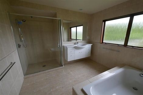 Photo of property in 76 Oakland Road, Karaka, Papakura, 2113