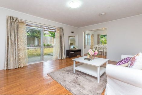 Photo of property in 60 Kohekohe Street, New Lynn, Auckland, 0600
