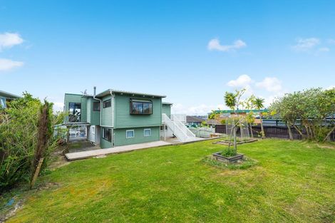 Photo of property in 42 Spence Road, Henderson, Auckland, 0612