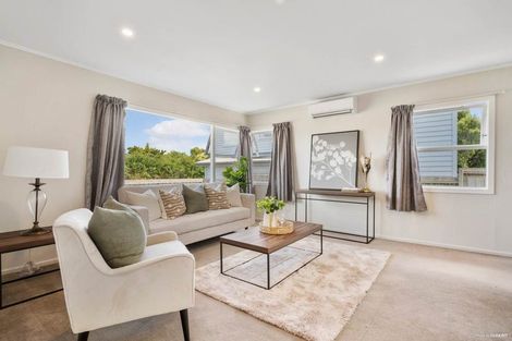 Photo of property in 10 Kaikoura Street, Henderson, Auckland, 0612