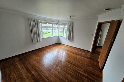 Photo of property in 19 Oxford Street, Martinborough, 5711