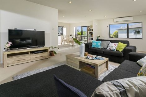 Photo of property in 203e Don Buck Road, Massey, Auckland, 0614