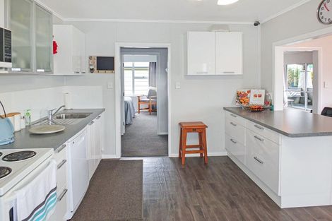 Photo of property in 46 Seabury Avenue, Foxton Beach, Foxton, 4815