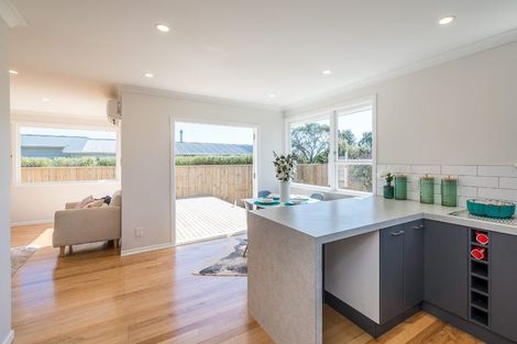 Photo of property in 7a Tawa Street, Waikanae, 5036