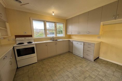 Photo of property in 12 Wincanton Place, Awapuni, Palmerston North, 4412