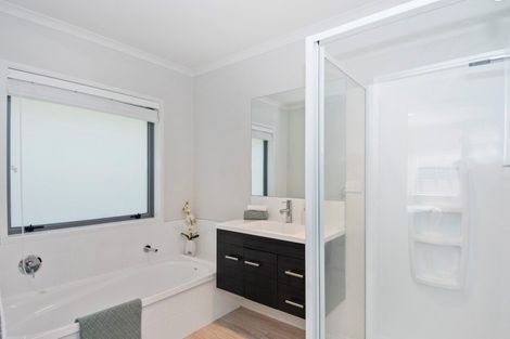 Photo of property in 108 Kennedy Road, Pyes Pa, Tauranga, 3112