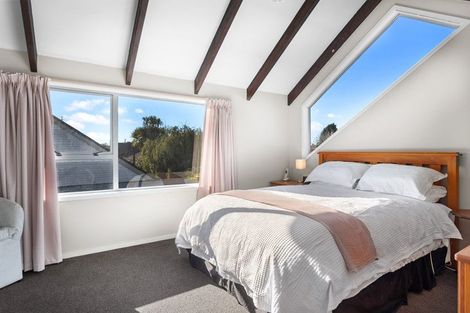 Photo of property in 1/4 Camrose Place, Ilam, Christchurch, 8041