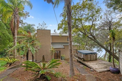 Photo of property in 44 Paturoa Road, Titirangi, Auckland, 0604