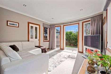 Photo of property in 1 Piha Close, Papamoa Beach, Papamoa, 3118
