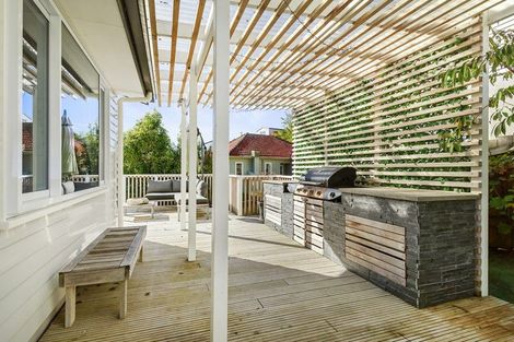 Photo of property in 30b The Drive, Tawa, Wellington, 5028