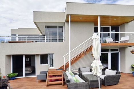 Photo of property in 2/11 Belleview Terrace, Mount Pleasant, Christchurch, 8081