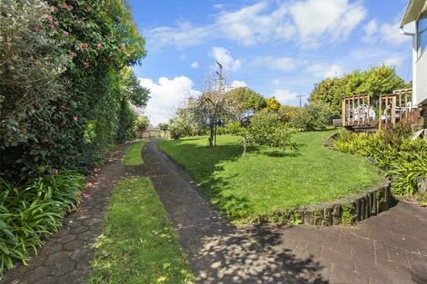 Photo of property in 100 Tuhikaramea Road, Dinsdale, Hamilton, 3204