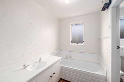 Photo of property in 35 Oldwood Street, Bishopdale, Christchurch, 8053
