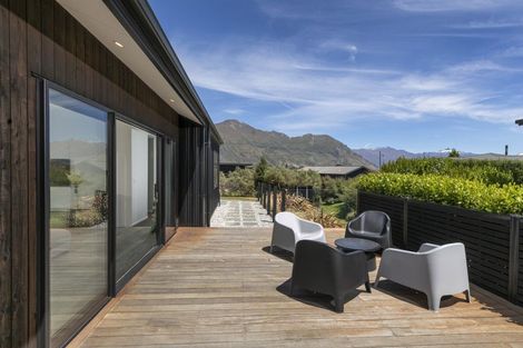 Photo of property in 23 Matipo Street, Wanaka, 9305