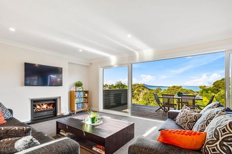 Photo of property in 37 Eastcliffe Road, Castor Bay, Auckland, 0620