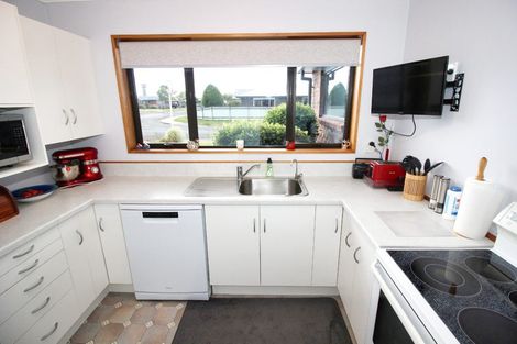 Photo of property in 65 Arthur Street, Winton, 9720