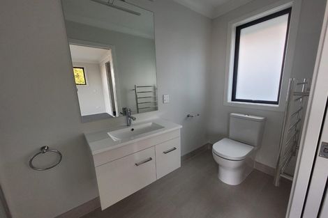 Photo of property in 15 Kawariki Road, Helensville, 0800