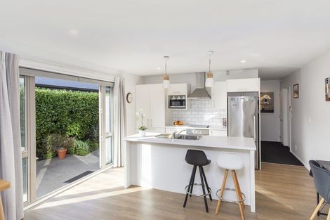 Photo of property in 2/36 Tuckers Road, Redwood, Christchurch, 8051