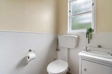 Photo of property in 71 Oriel Avenue, Tawa, Wellington, 5028