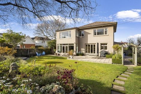 Photo of property in 8 Neidpath Road, Mornington, Dunedin, 9011