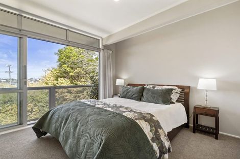 Photo of property in 473 Beach Road, Murrays Bay, Auckland, 0630