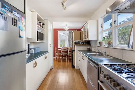 Photo of property in 22 Sarona Avenue, Glen Eden, Auckland, 0602