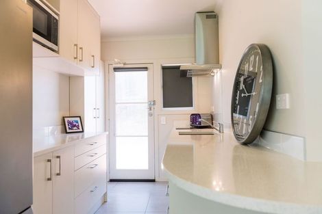 Photo of property in 40 Maunganui Road, Mount Maunganui, 3116