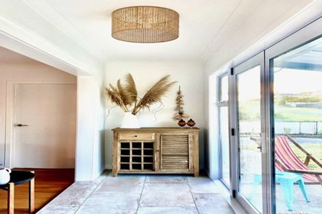 Photo of property in 6 Brown Terrace, Foxton Beach, Foxton, 4815