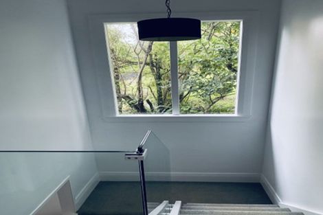 Photo of property in 233 Godley Road, Titirangi, Auckland, 0604