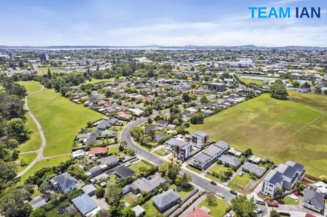 Photo of property in 1/68 Smythe Road, Henderson, Auckland, 0612