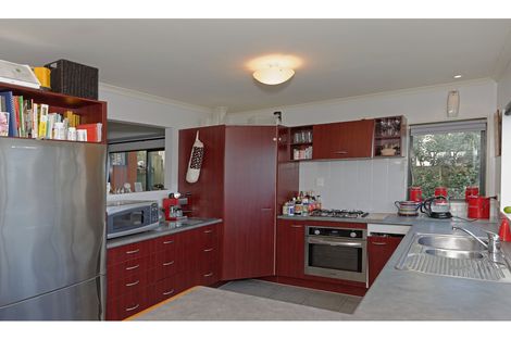 Photo of property in 21 Samara Place, Clendon Park, Auckland, 2103