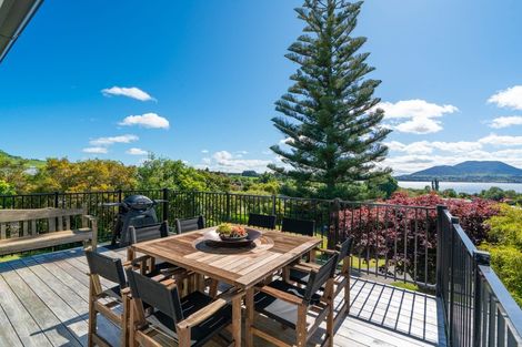 Photo of property in 6 Earle Place, Acacia Bay, Taupo, 3330