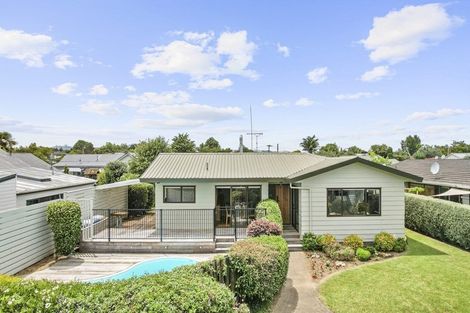 Photo of property in 67 Taylor Street, Cambridge, 3434