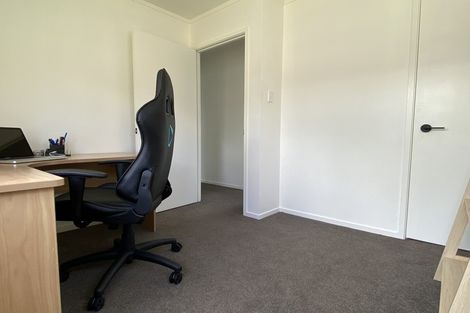 Photo of property in 12 Duncan Avenue, Te Atatu South, Auckland, 0610