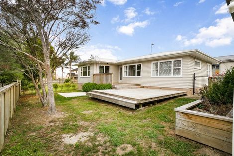 Photo of property in 7 Tapu Road, Huapai, Kumeu, 0810