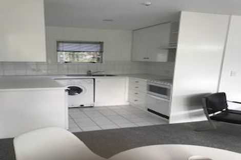 Photo of property in 2/15 Peterborough Street, Christchurch Central, Christchurch, 8013