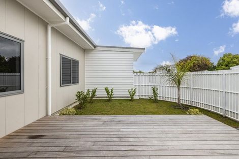 Photo of property in 102 Auckland Road, Greenmeadows, Napier, 4112
