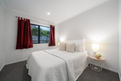 Photo of property in 2 Comber Place, Johnsonville, Wellington, 6037