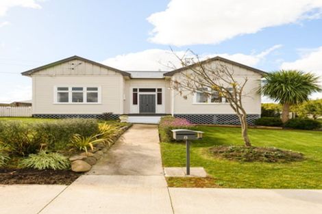 Photo of property in 8 Toia Street, Marton, 4710