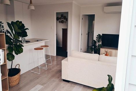 Photo of property in 10 Fordham Street, Beach Haven, Auckland, 0626