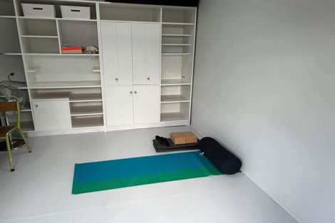 Photo of property in 56 Valley View Road, Glenfield, Auckland, 0629