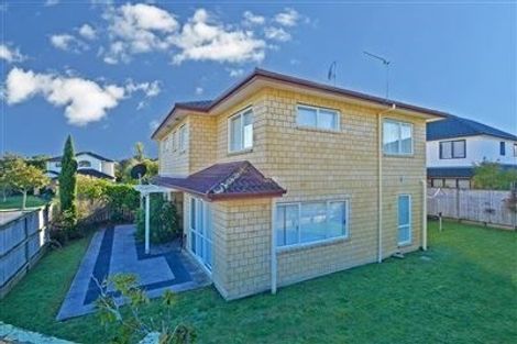 Photo of property in 19 Coachman Drive, Flat Bush, Auckland, 2016