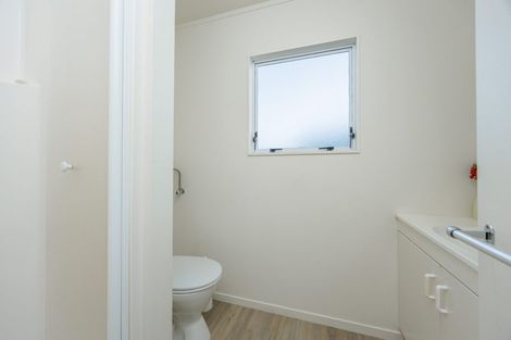 Photo of property in 12a Sturges Road, Henderson, Auckland, 0612