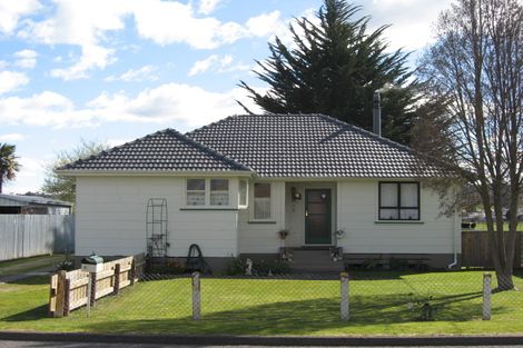 Photo of property in 5 Bennett Street, Waipawa, 4210