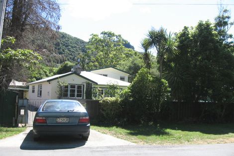 Photo of property in 5 Rata Street, Birchville, Upper Hutt, 5018